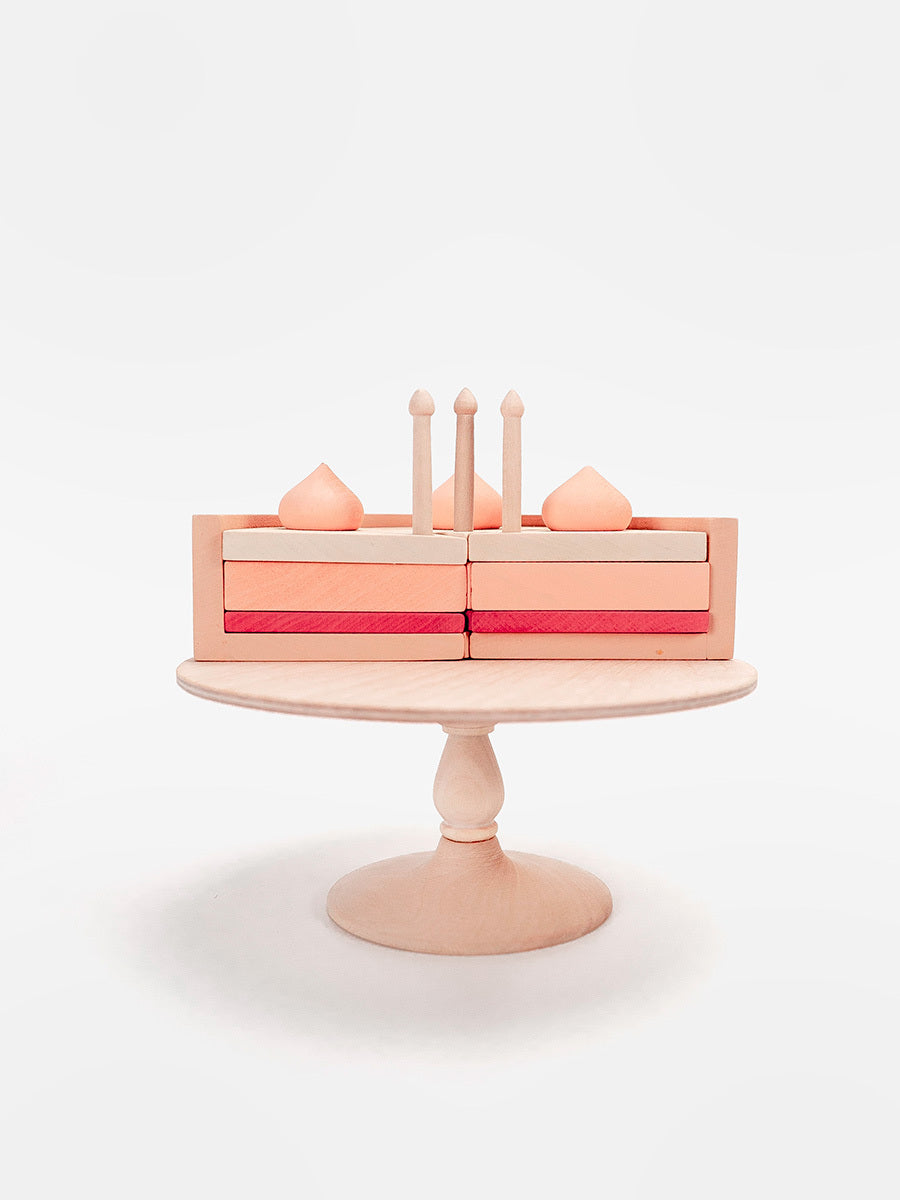 Cake on a stand / Pink