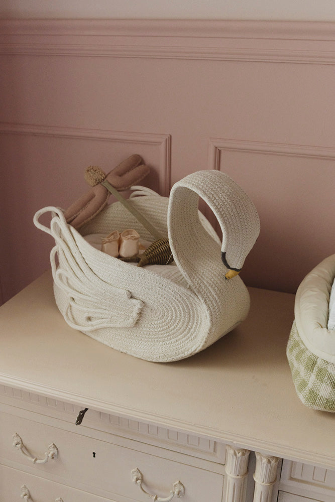 Basket Swan