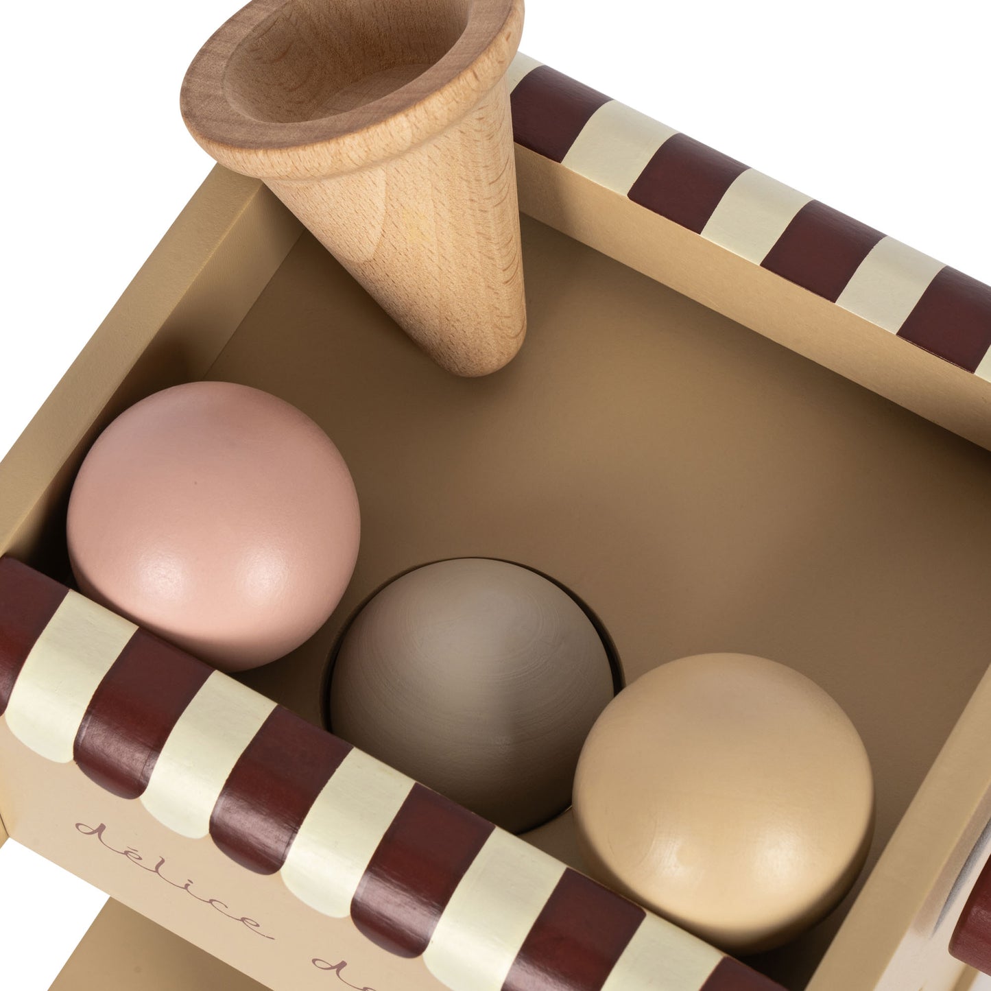 WOODEN ICE CREAM MAKER