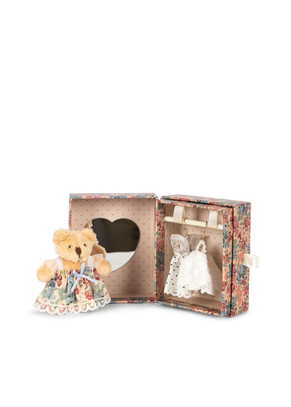 TINY TEDDY DRESS UP